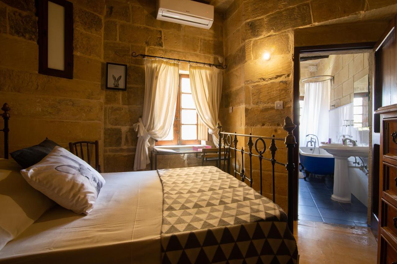 The Burrow Guest House Tarxien Экстерьер фото