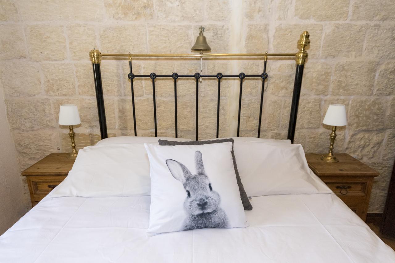 The Burrow Guest House Tarxien Экстерьер фото