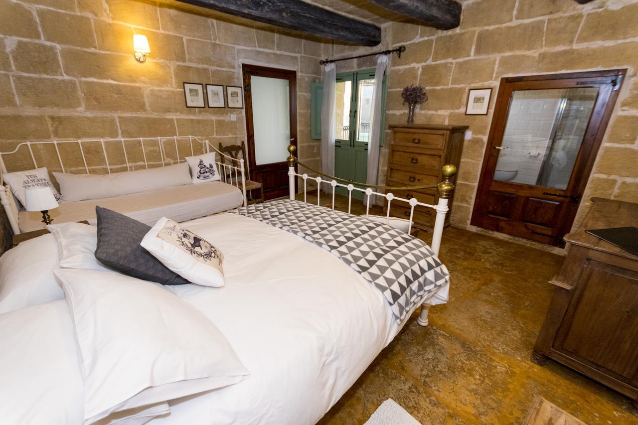 The Burrow Guest House Tarxien Экстерьер фото