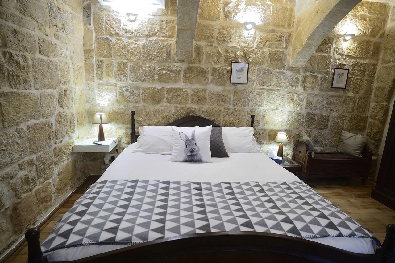 The Burrow Guest House Tarxien Экстерьер фото
